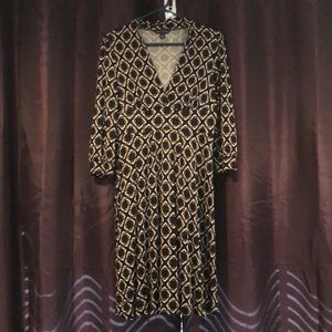 3/4 Sleeve Petite Geometric patterned dress